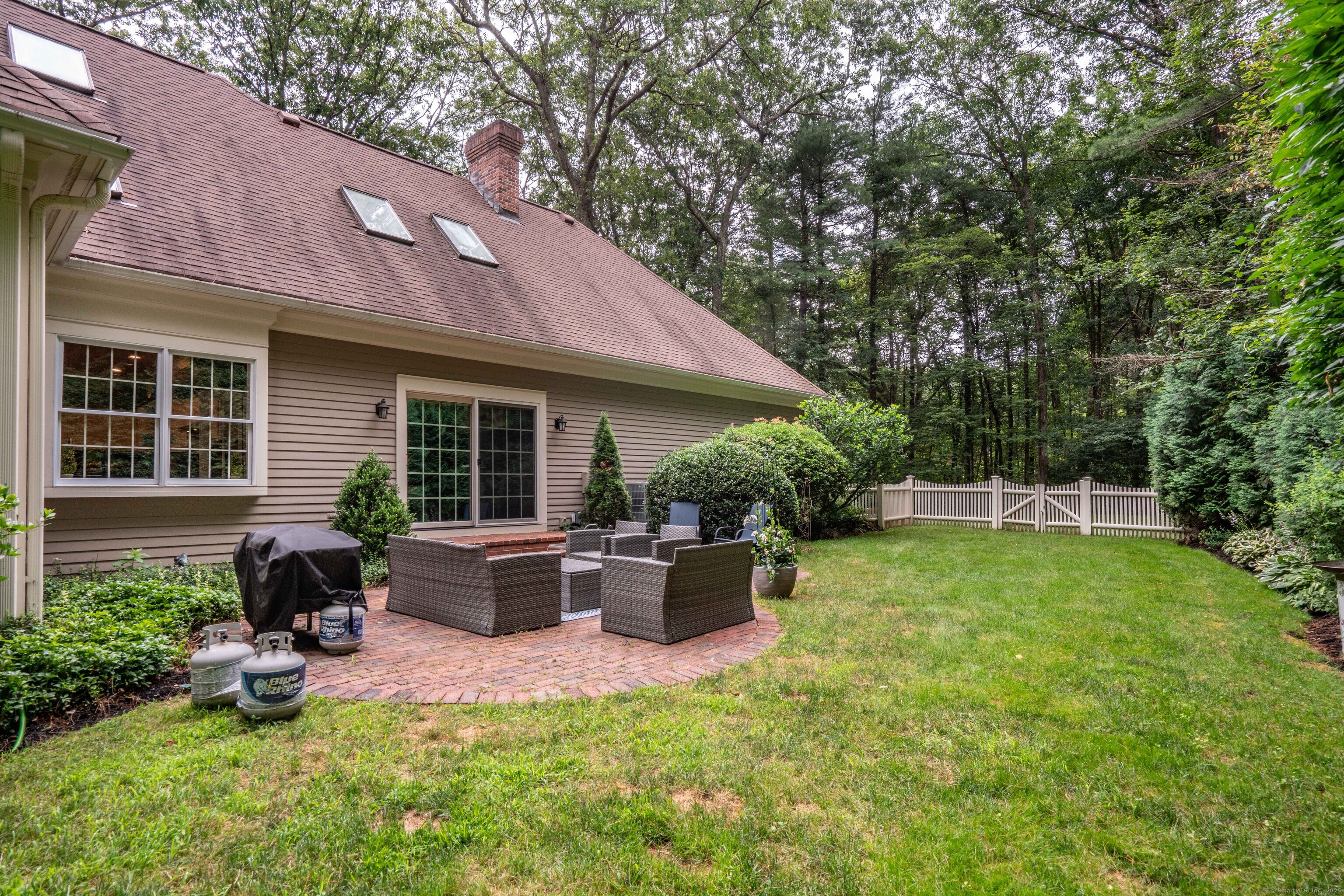 6 Salisbury Way