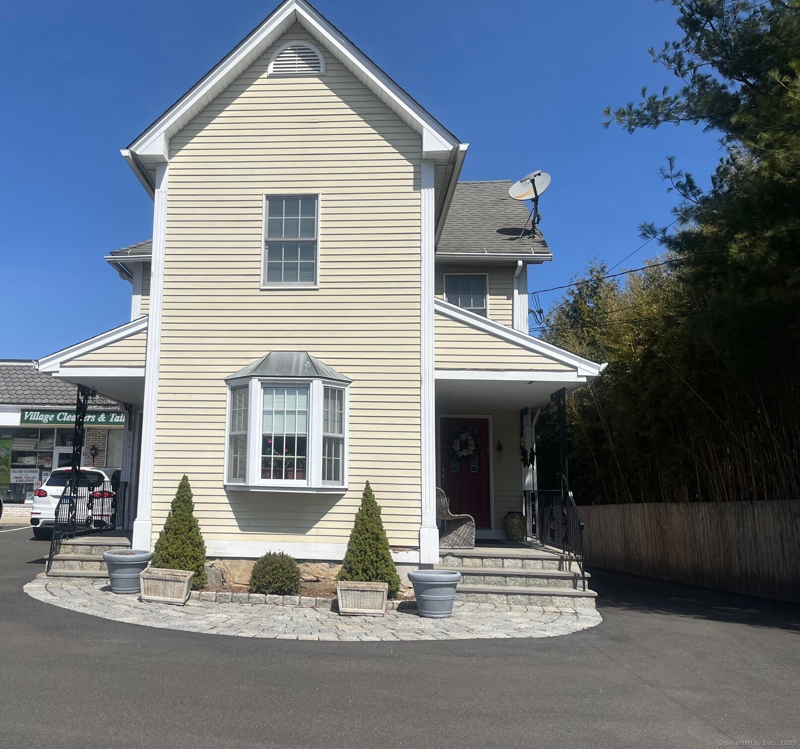 Rental Property at East Avenue, New Canaan, Connecticut - Bedrooms: 2 
Bathrooms: 1 
Rooms: 5  - $5,000 MO.