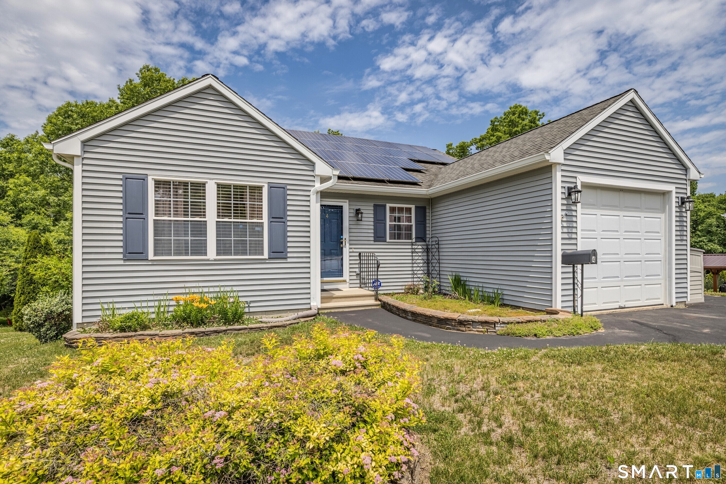 4 Aspen Place