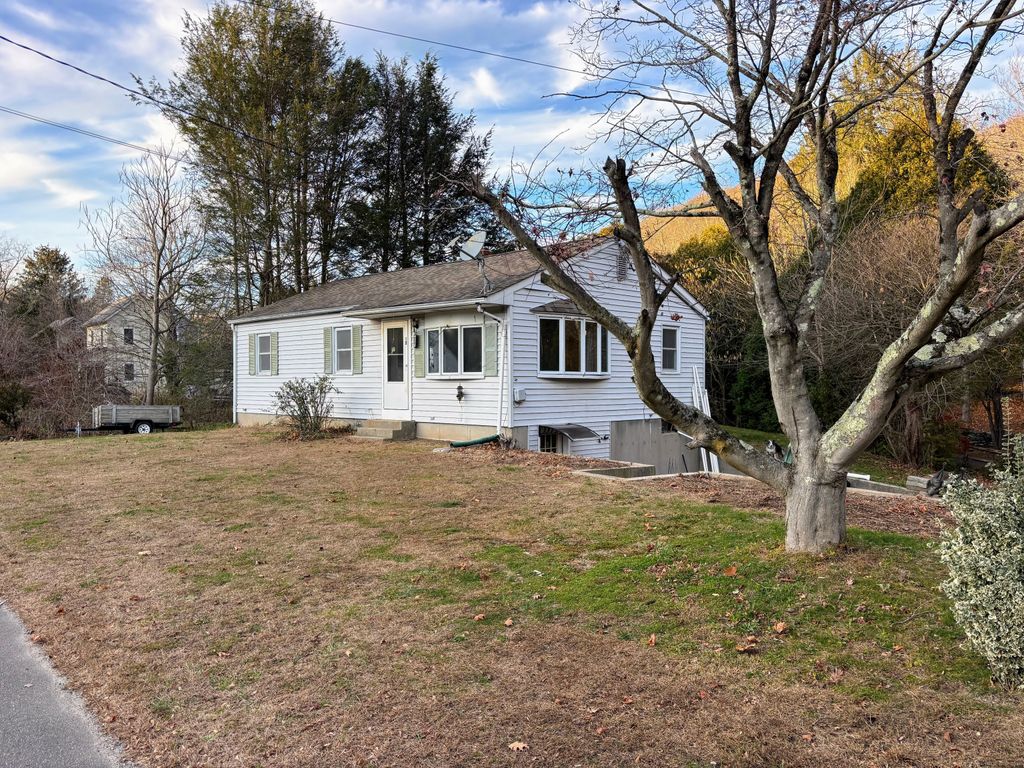 Photo of 12 Deep Hollow Road, Chester, CT 06412 (MLS # 24141147)