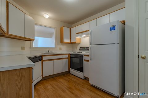 Tiny photo for 872 Glacier Way #872, Southington, CT 06489 (MLS # 24160460)