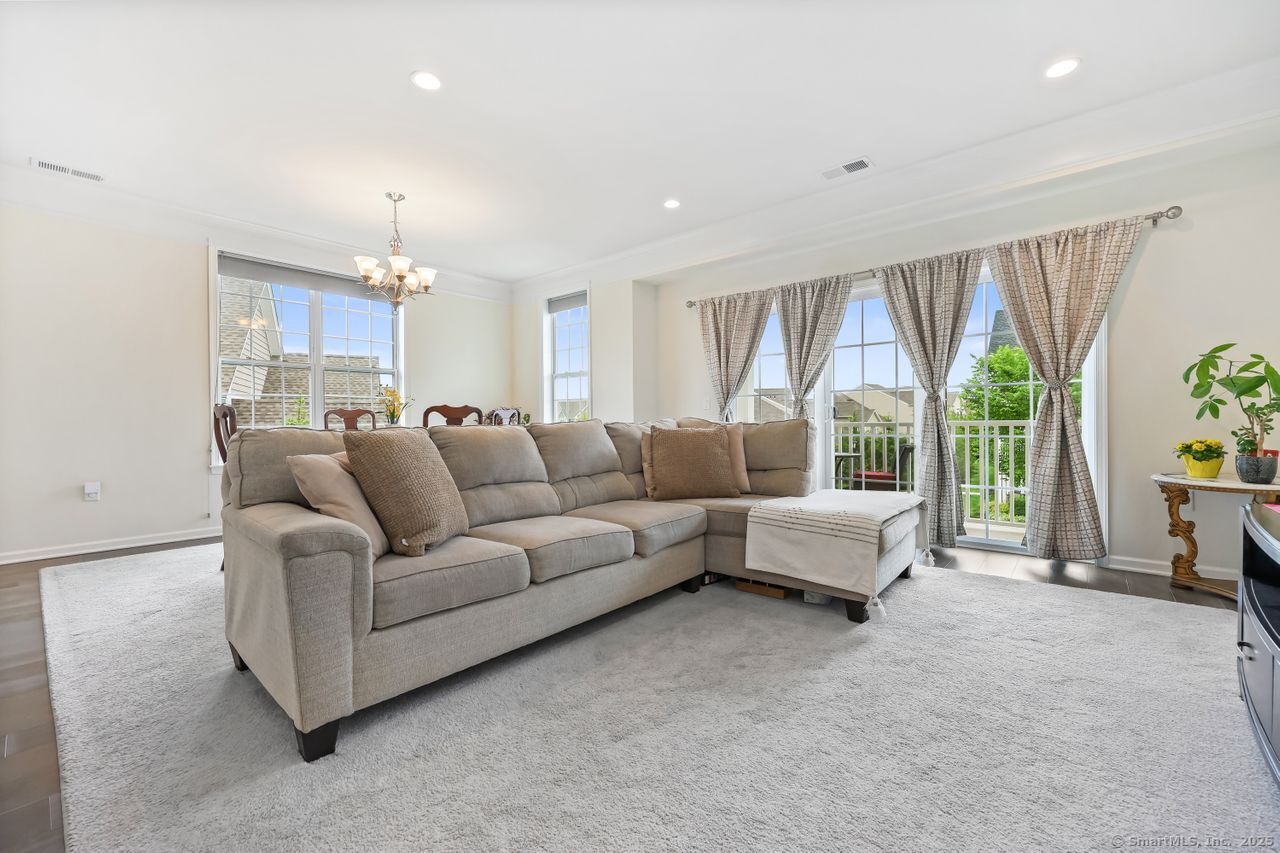 1022 Country View Road #1022, Danbury, Connecticut image 11