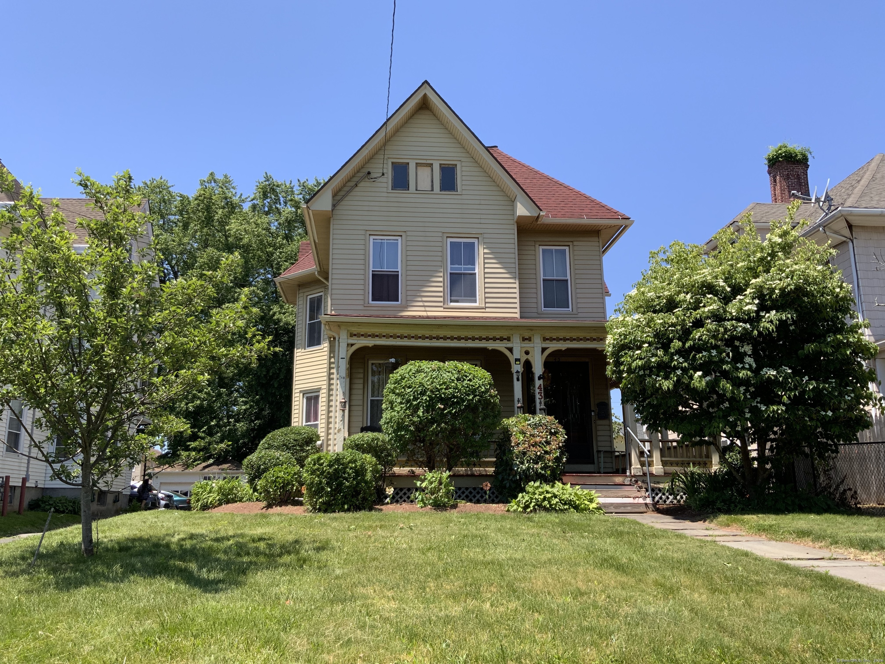 Property for Sale at Linsley Avenue, Meriden, Connecticut - Bedrooms: 4 
Bathrooms: 2 
Rooms: 8  - $355,000