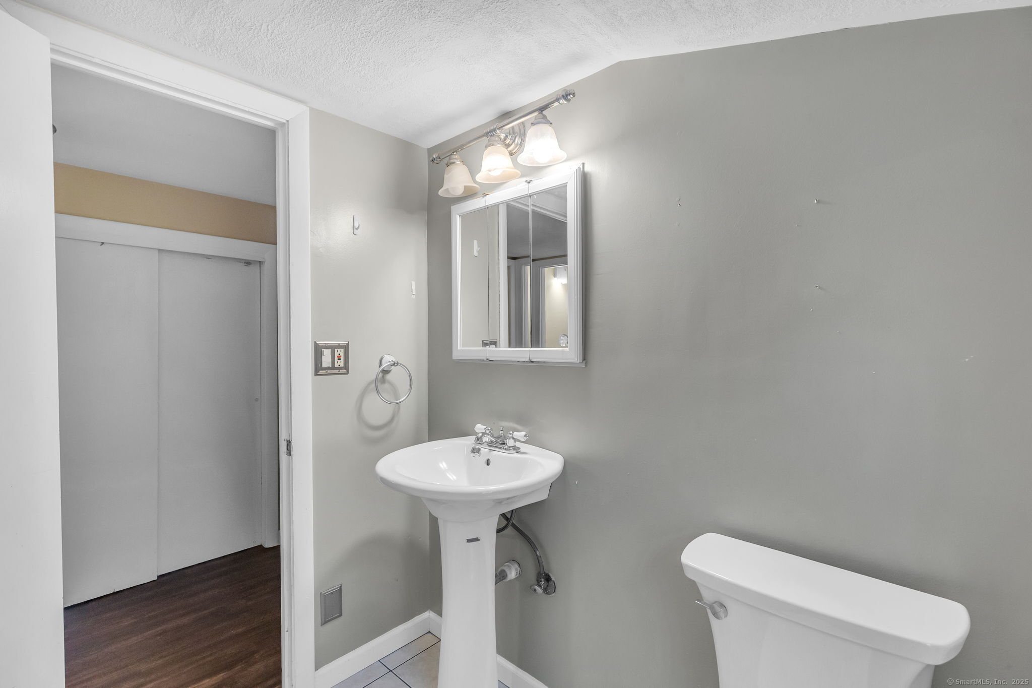 849 Matianuck Avenue, Windsor, Connecticut image 29