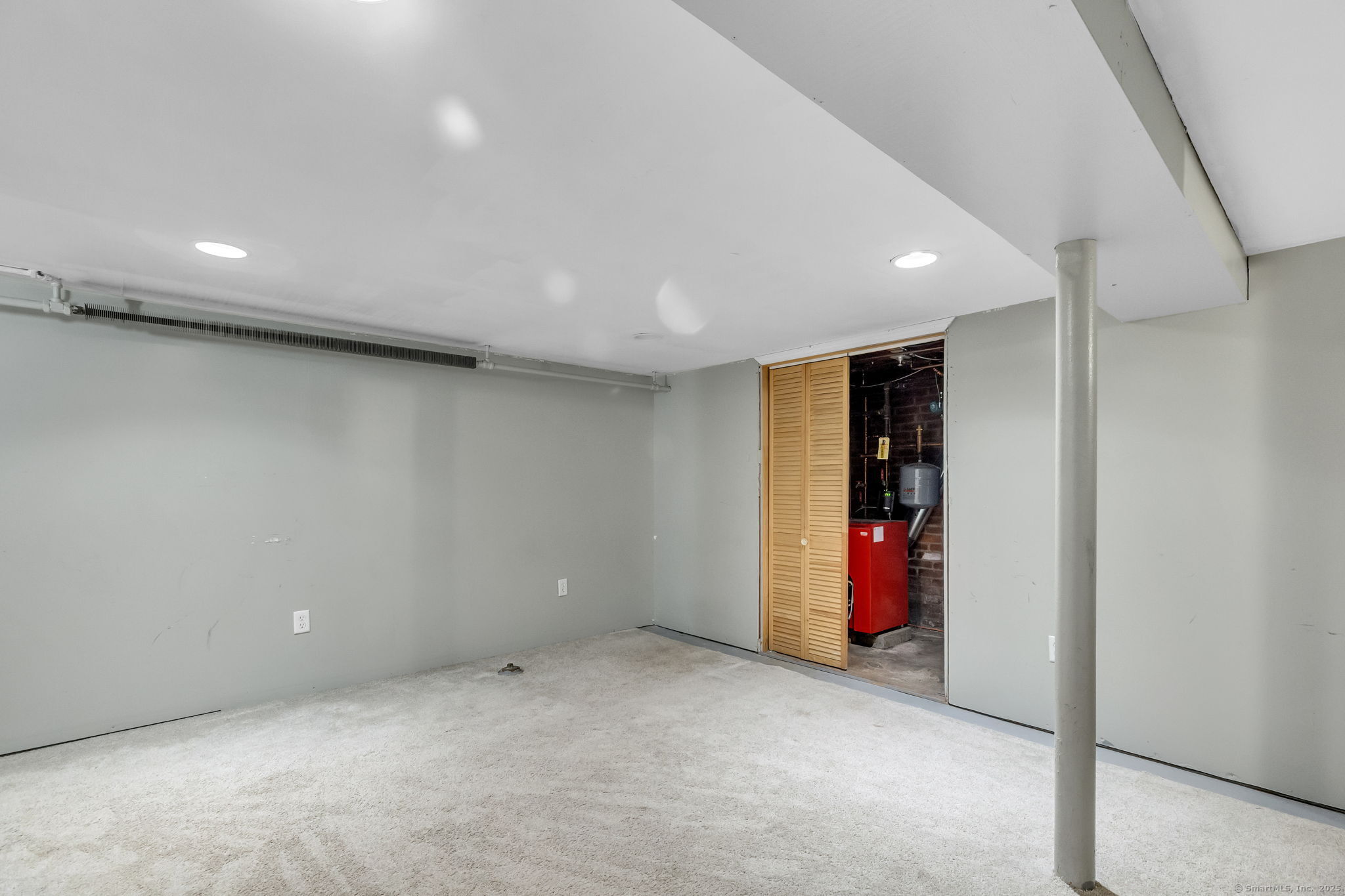 849 Matianuck Avenue, Windsor, Connecticut image 35