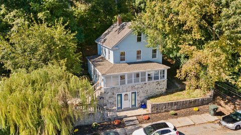 A home in New London