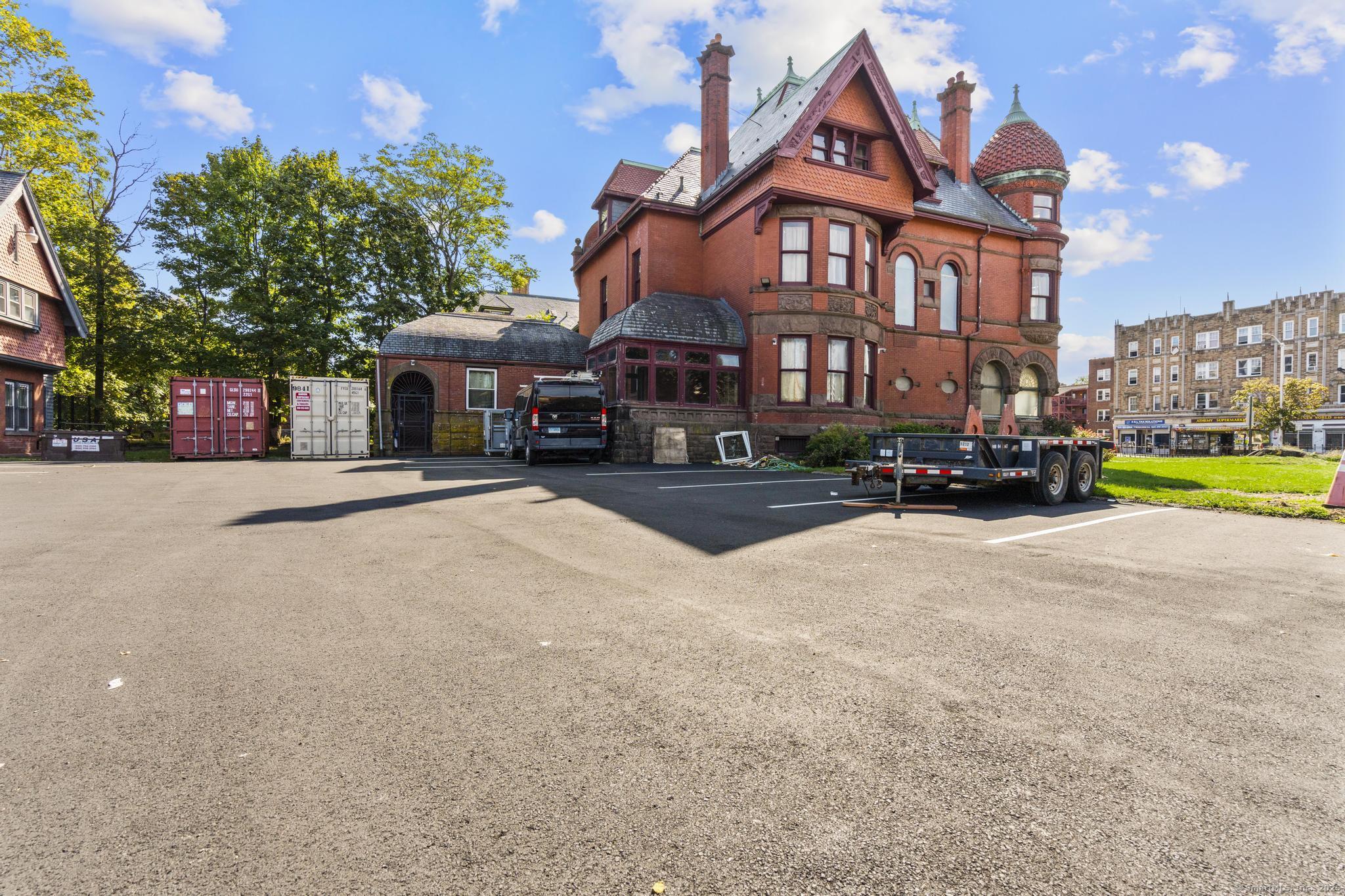 2 Wethersfield Avenue