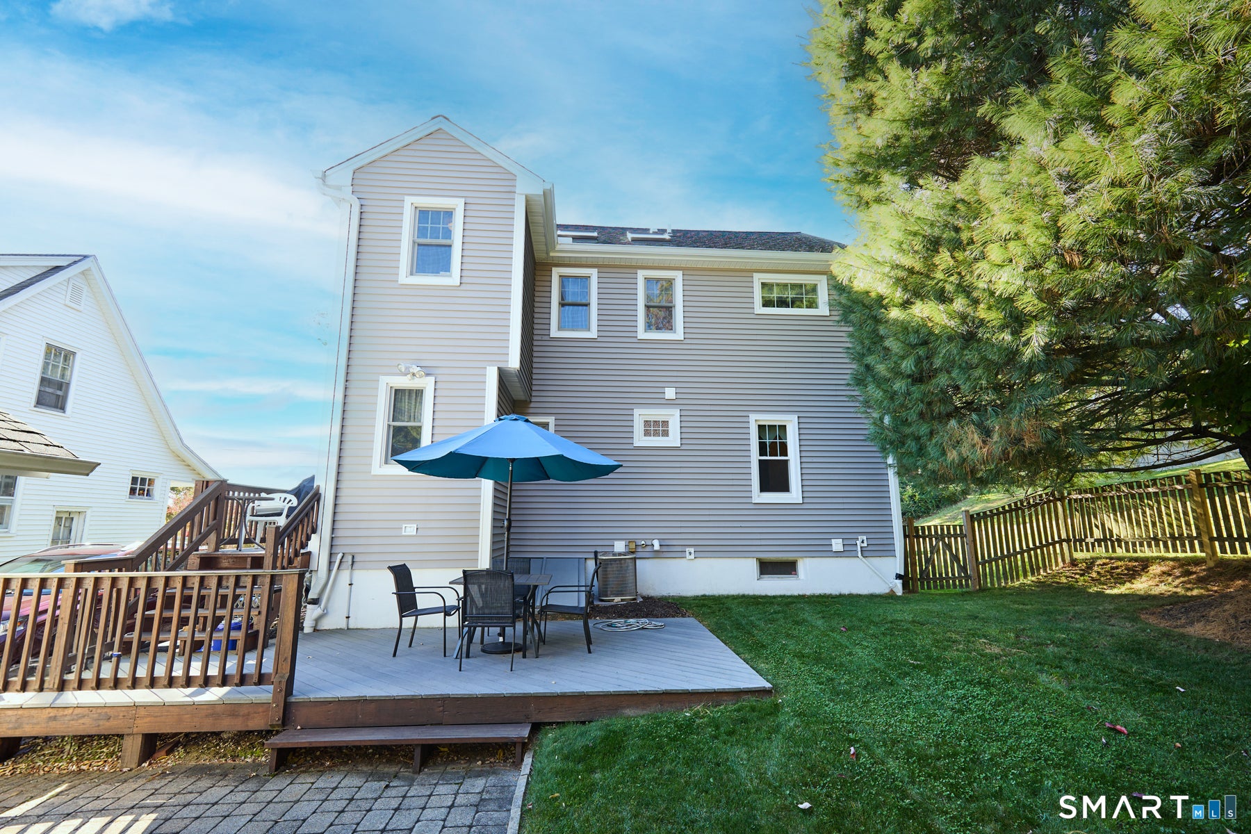 364 Halley Avenue