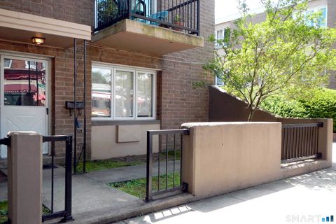 Tiny photo for 120 Wooster Street #P, New Haven, CT 06511 (MLS # 24167093)