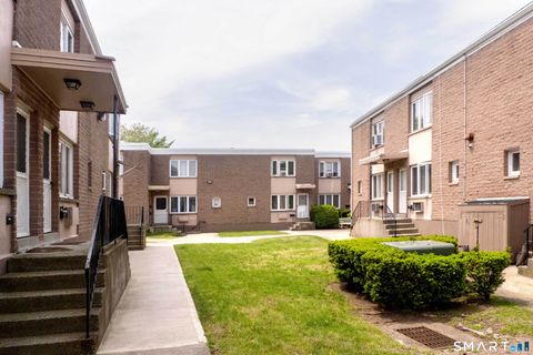 Tiny photo for 120 Wooster Street #P, New Haven, CT 06511 (MLS # 24167093)