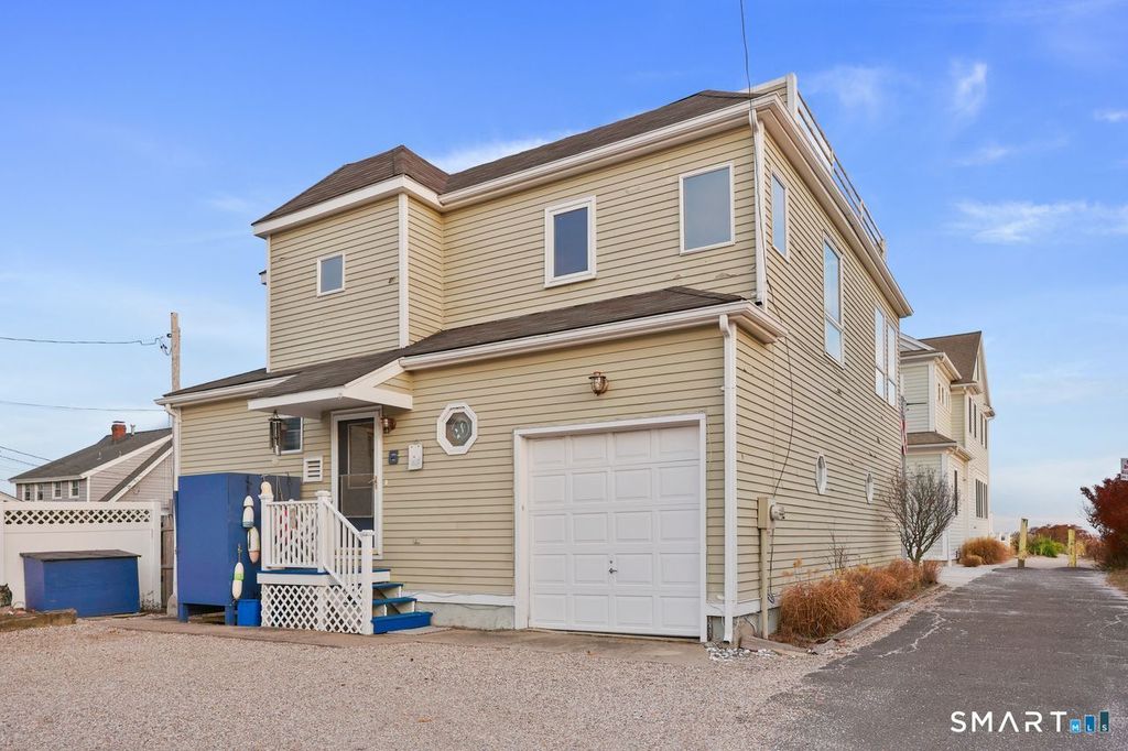 Photo of 6 Lighthouse Point, Fairfield, CT 06824 (MLS # 24142448)