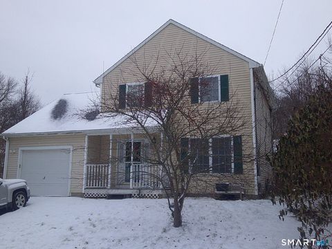 Photo of 70 Victoria Court, Hamden, CT 06514 (MLS # 24149171)