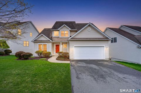 Photo of 18 Tobins Court #18, Danbury, CT 06810 (MLS # 24165621)