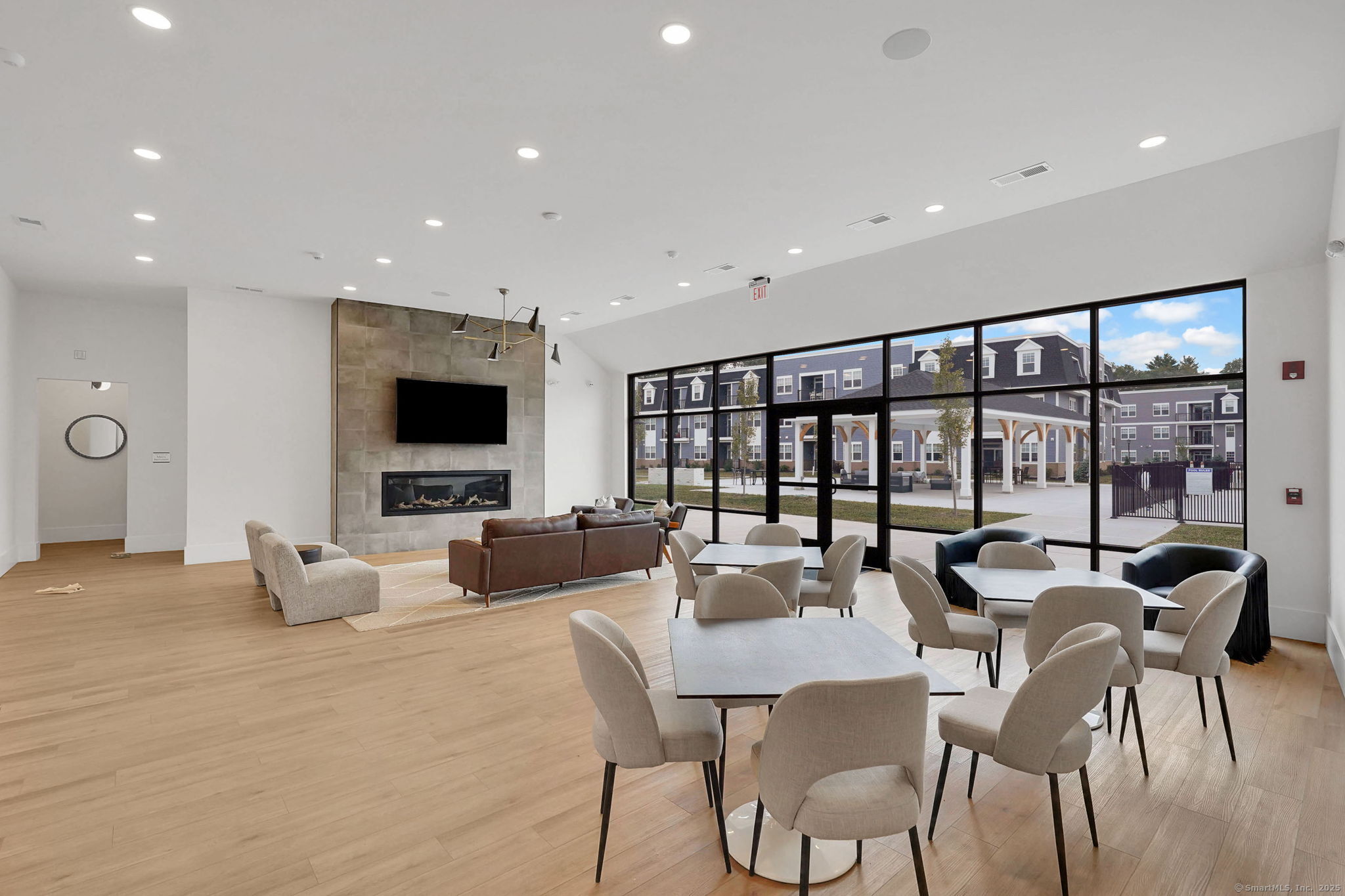 280 Salmon Brook Street 4106