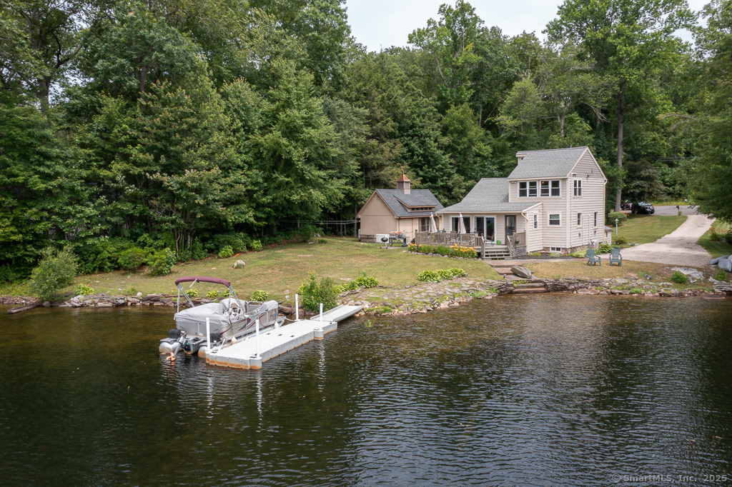 6 Deepwood Drive