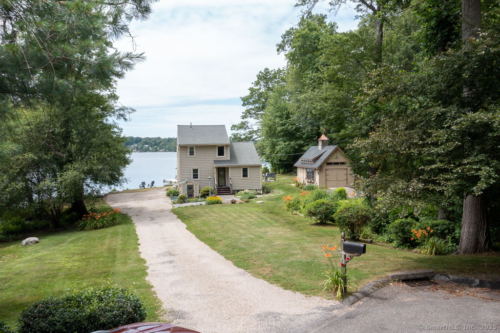 6 Deepwood Drive