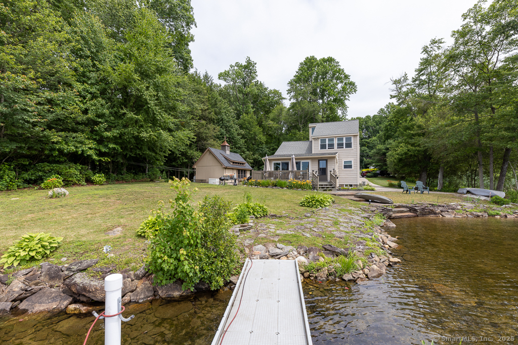 6 Deepwood Drive