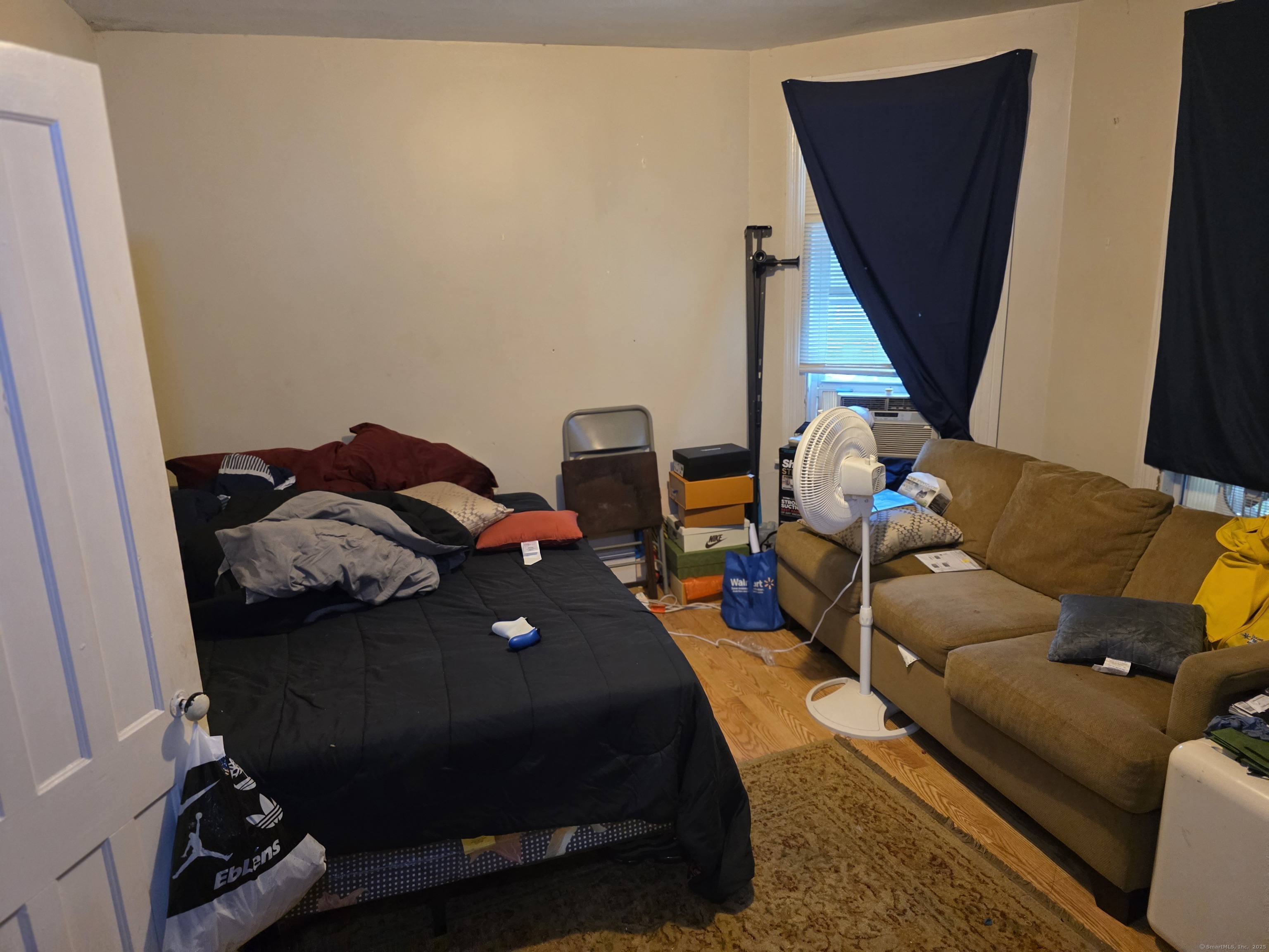 Bridgeport, Connecticut 06608, United States, 3 Bedrooms Bedrooms, ,2 BathroomsBathrooms,Residential,Active,162856