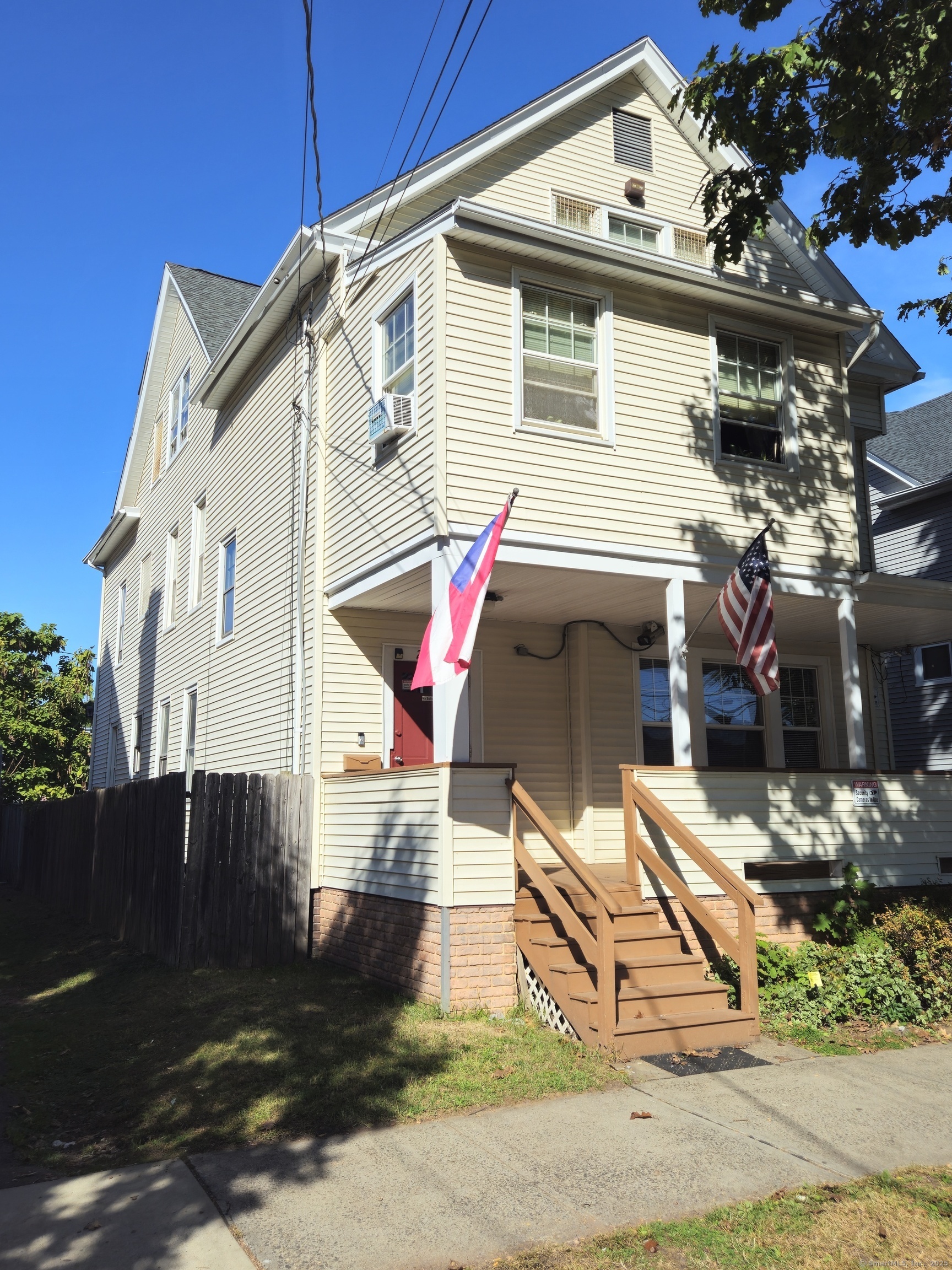 Sherman Avenue, New Haven, Connecticut - 12 Bedrooms  
3 Bathrooms  
1 Rooms - 