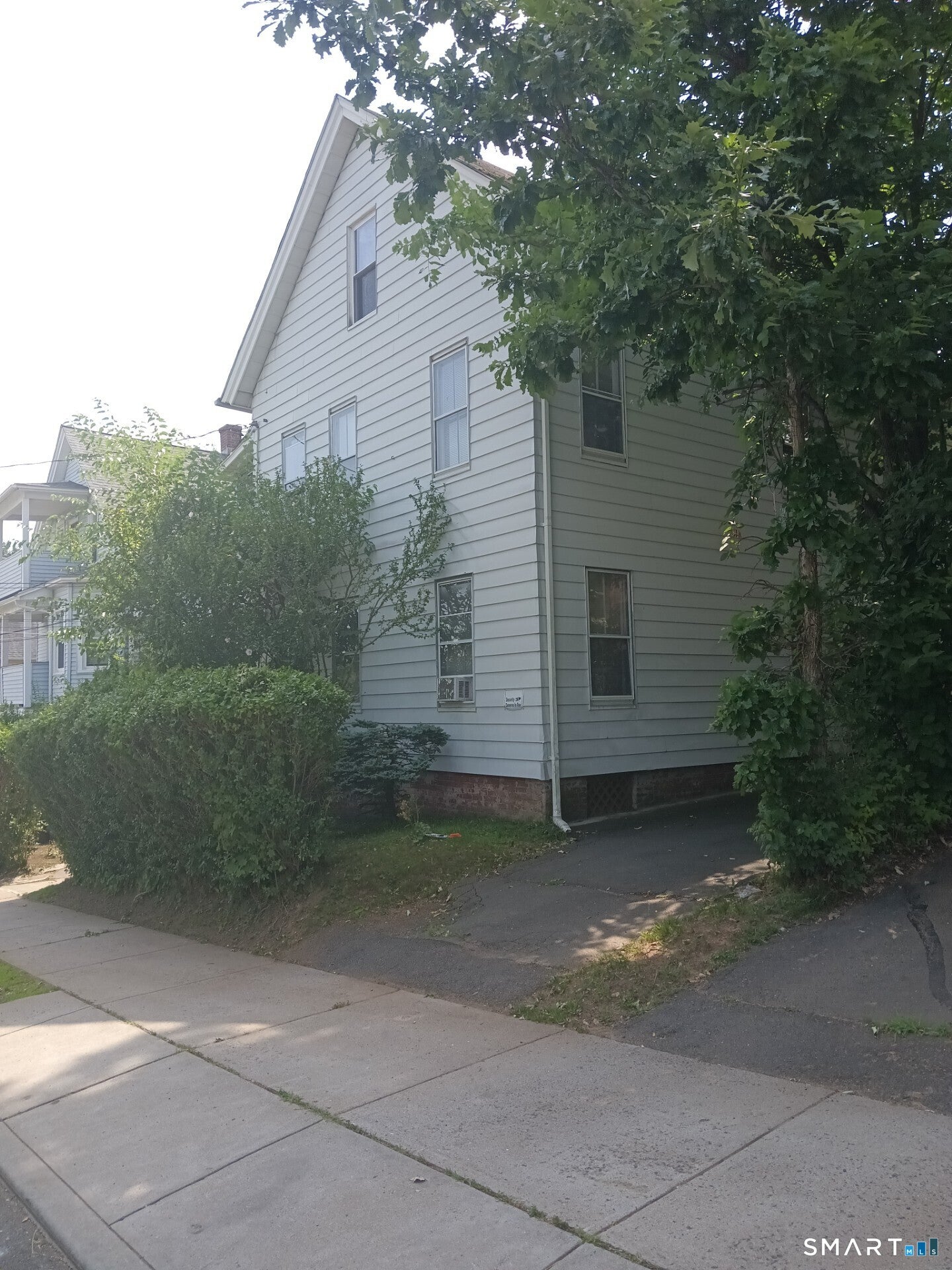 190 Curtis Street