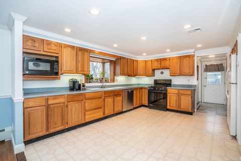 Tiny photo for 1 Valley Crest Drive, West Hartford, CT 06110 (MLS # 24143608)