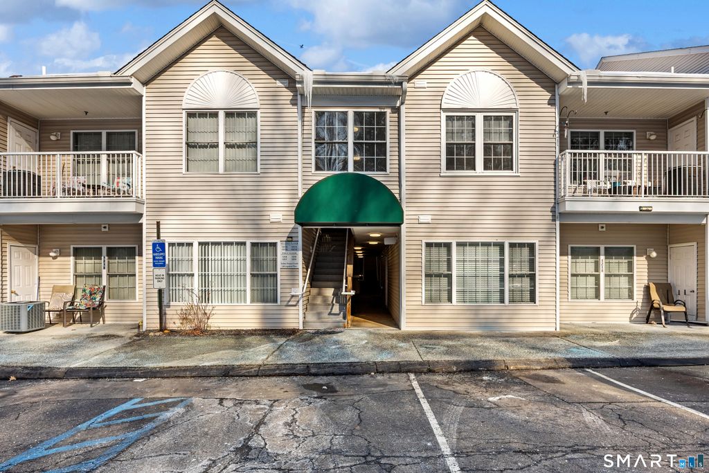 Photo of 1215 Arganese Place #1215, Trumbull, CT 06611 (MLS # 24159582)