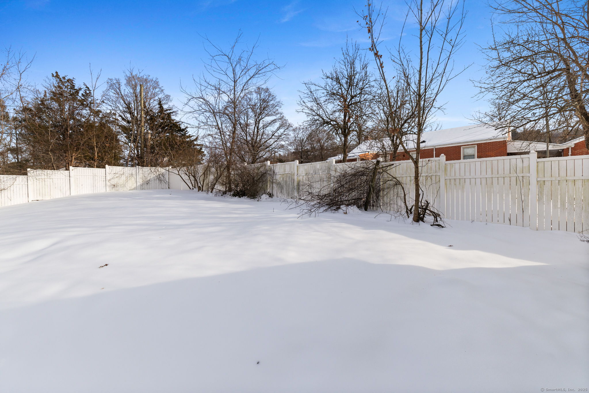 Plainville, Connecticut 06062, United States, 3 Bedrooms Bedrooms, ,1 BathroomBathrooms,Residential,Pending,3769