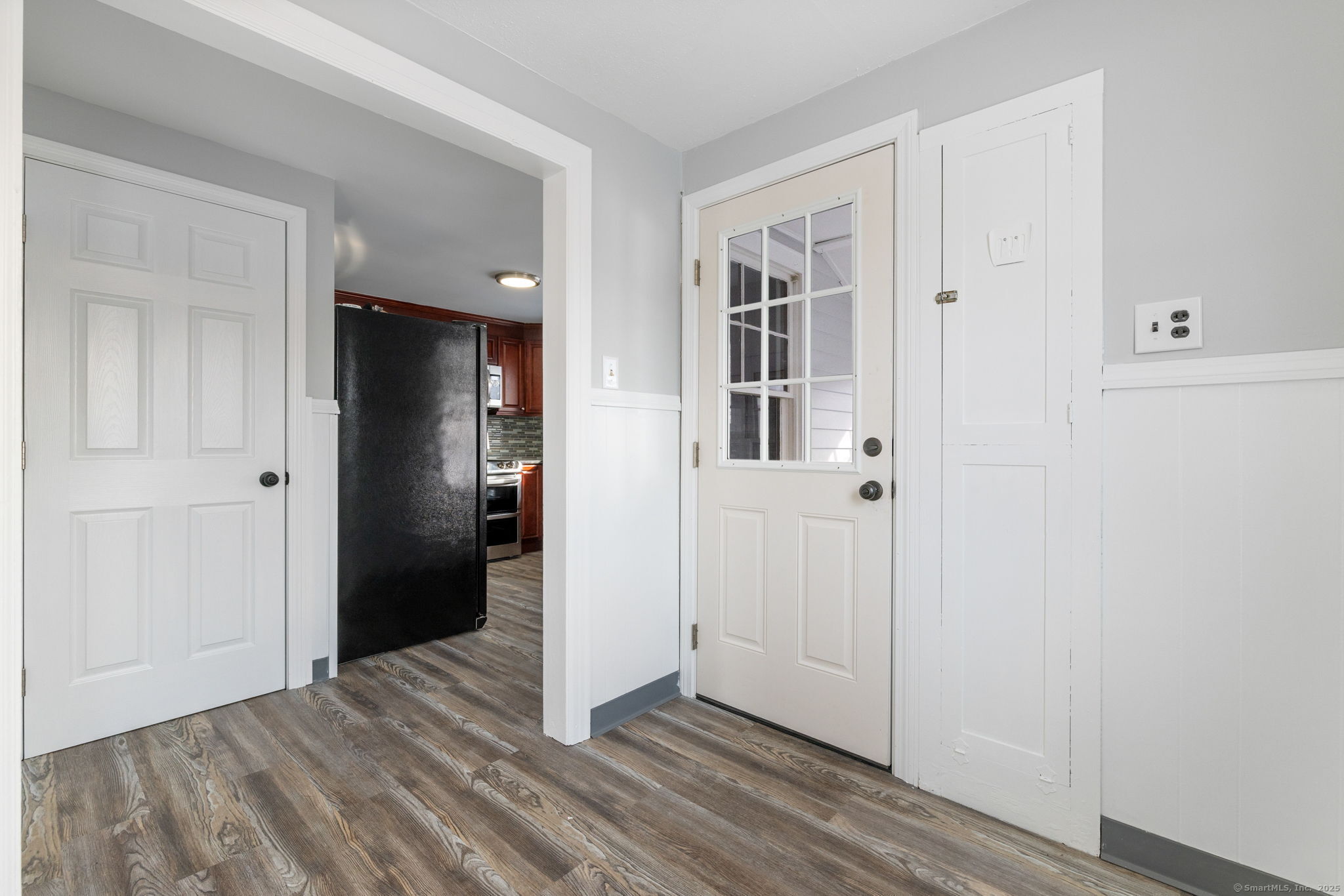 Plainville, Connecticut 06062, United States, 3 Bedrooms Bedrooms, ,1 BathroomBathrooms,Residential,Pending,3769