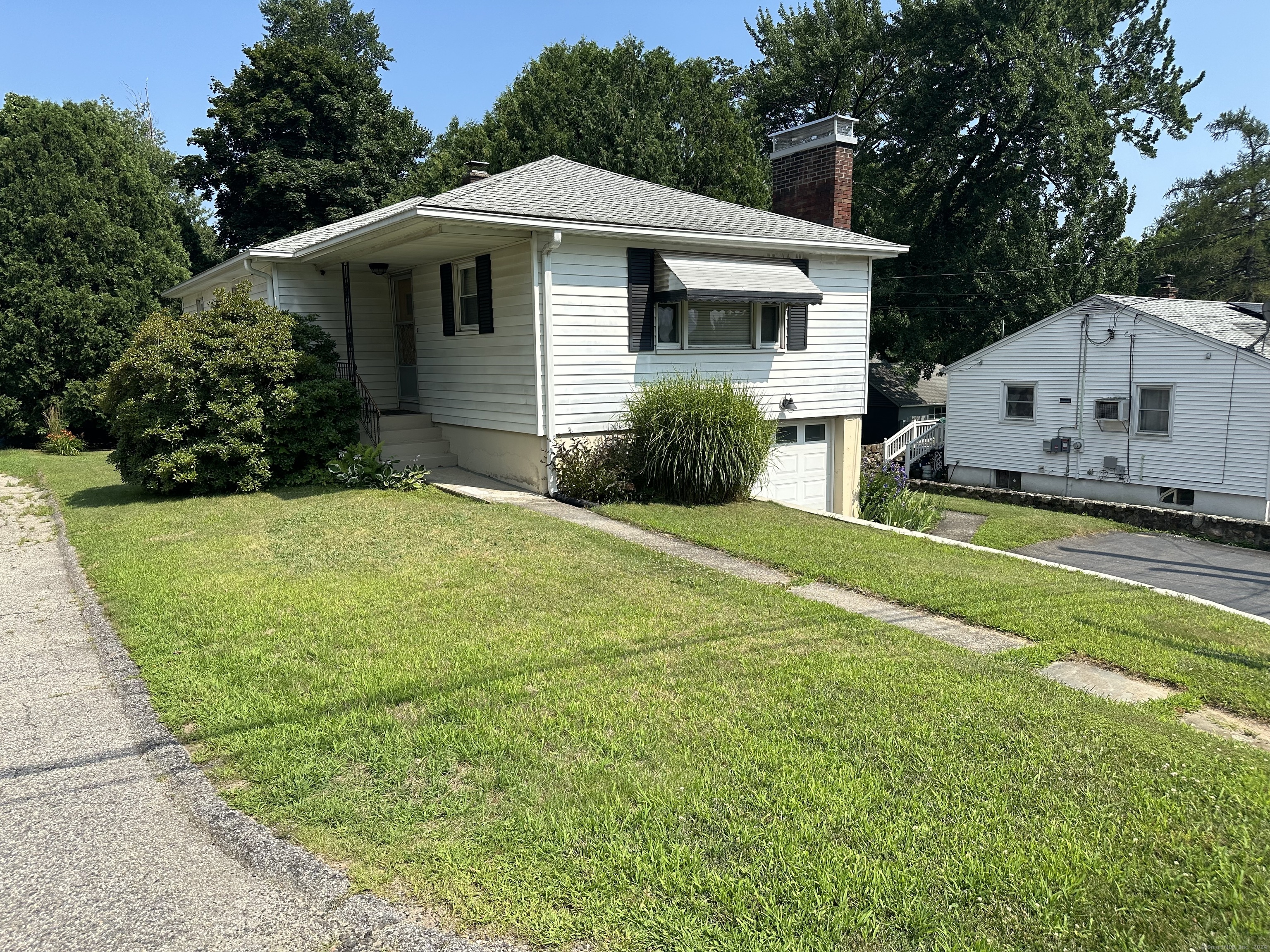 Rental Property at 18 Manchester Avenue, Waterbury, Connecticut - Bedrooms: 3 
Bathrooms: 2 
Rooms: 5  - $3,000 MO.