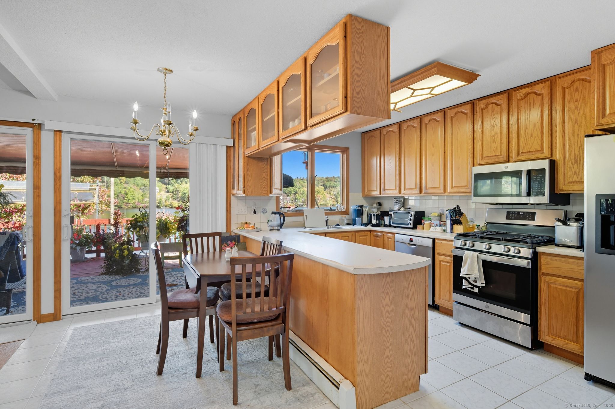 31 Lake Shore Boulevard