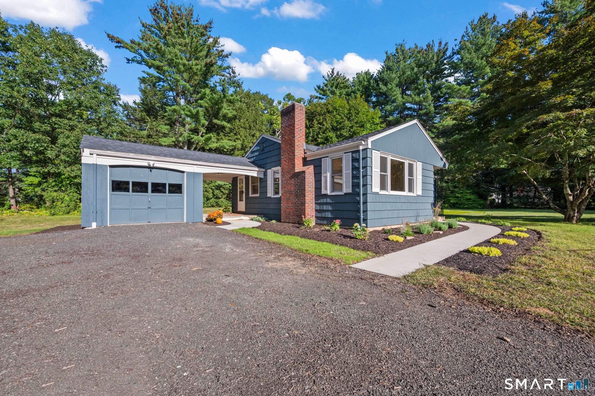 4 Woodcliff Drive
