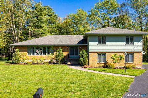 Photo of 67 Glenview Drive, Berlin, CT 06037 (MLS # 24175627)