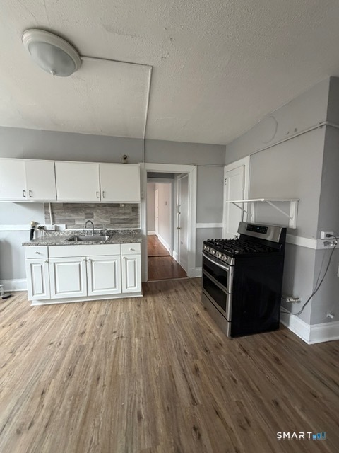 21-23 Glendale Avenue