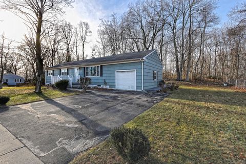 Tiny photo for 53 Pheasant Road, West Haven, CT 06516 (MLS # 24143991)
