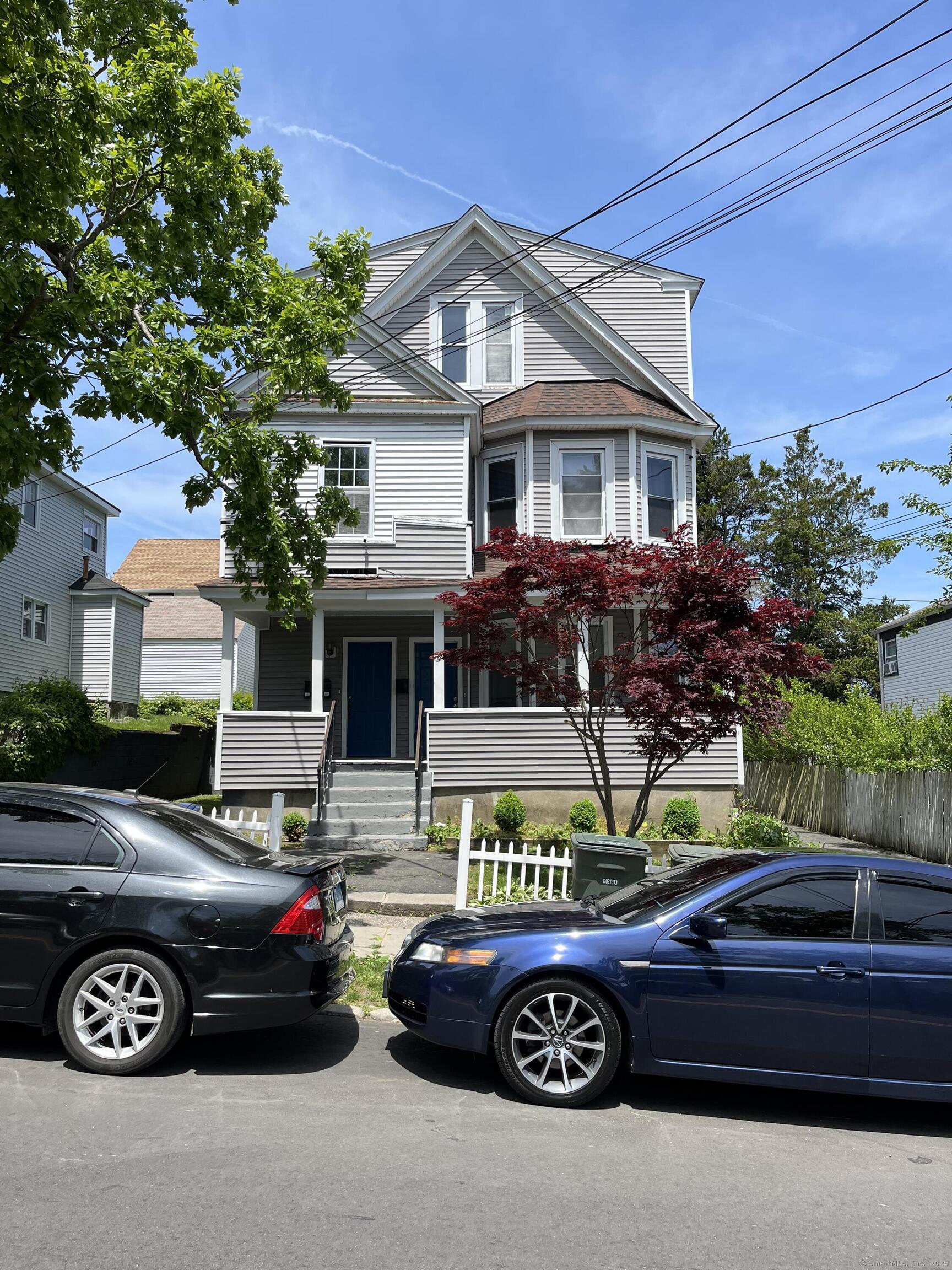 Property for Sale at View Street, Meriden, Connecticut - Bedrooms: 8 
Bathrooms: 2 
Rooms: 8  - $475,000