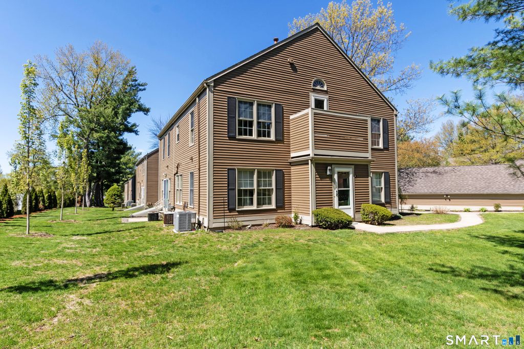 Photo of 9 Newberry Lane #9, Glastonbury, CT 06033 (MLS # 24168460)