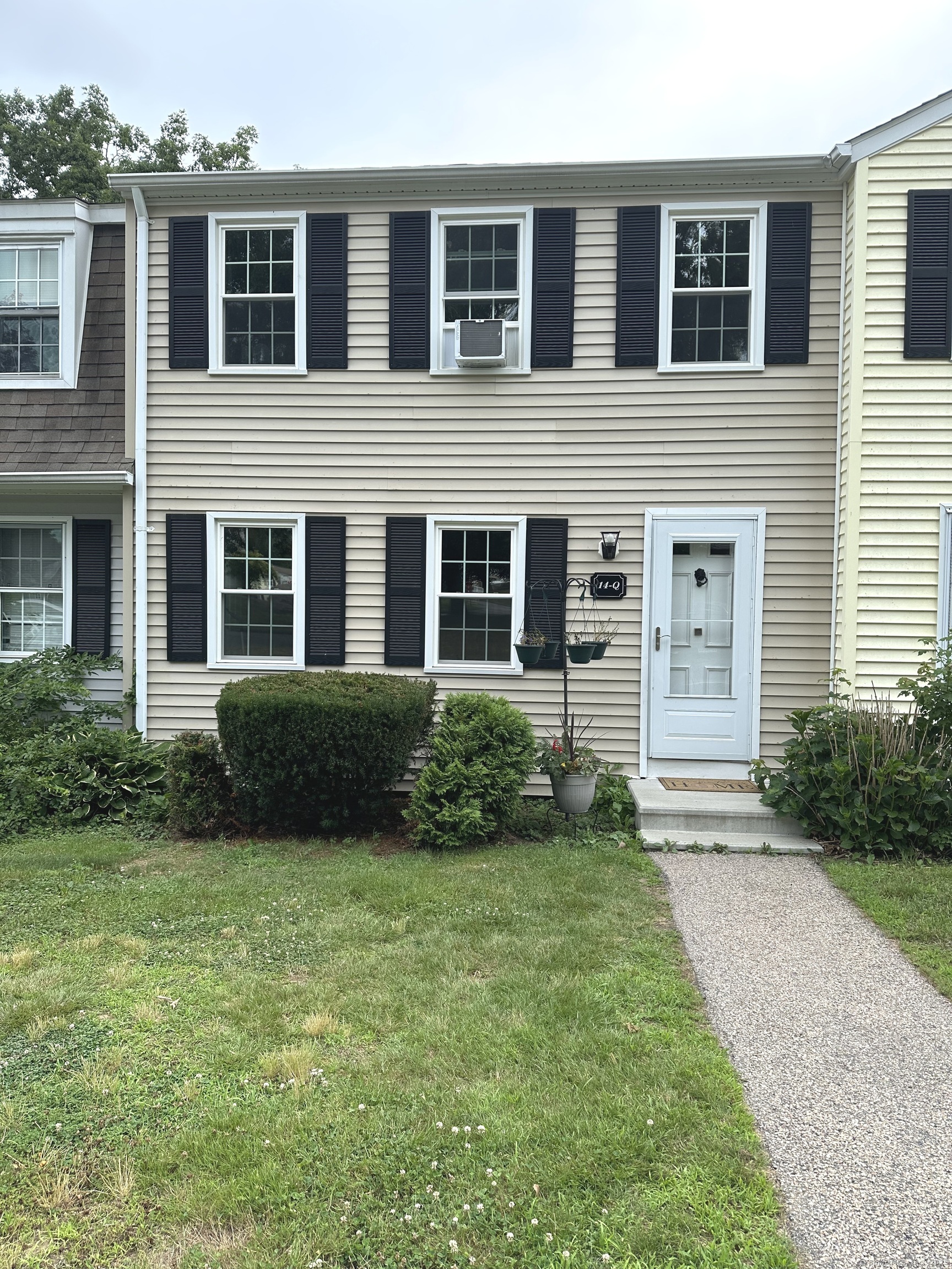 14 Lakeside Drive Q