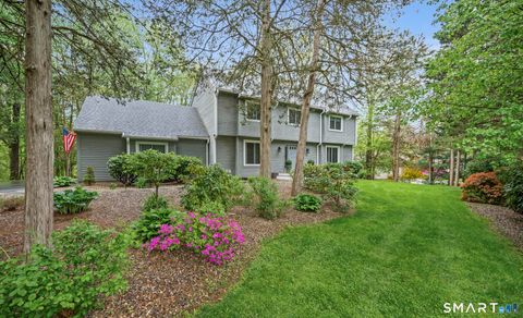 22 Walts Hill Bloomfield CT 06002