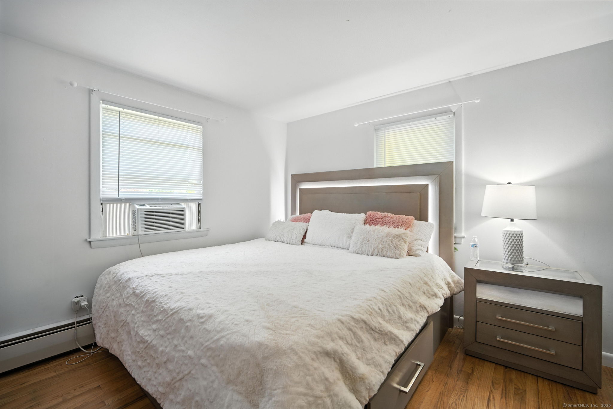 Enfield, Connecticut 06082, United States, 3 Bedrooms Bedrooms, ,1 BathroomBathrooms,Residential,Active,186490