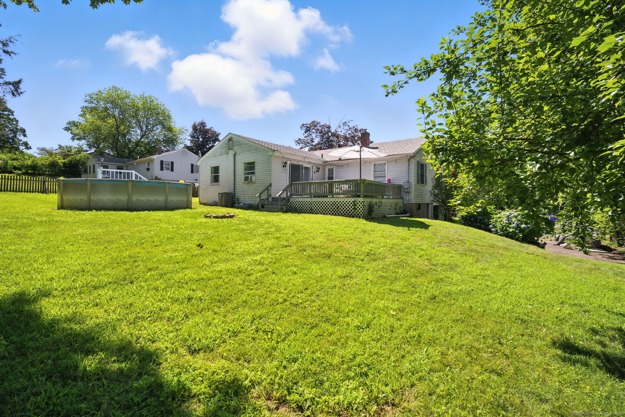 Enfield, Connecticut 06082, United States, 3 Bedrooms Bedrooms, ,1 BathroomBathrooms,Residential,Active,186490