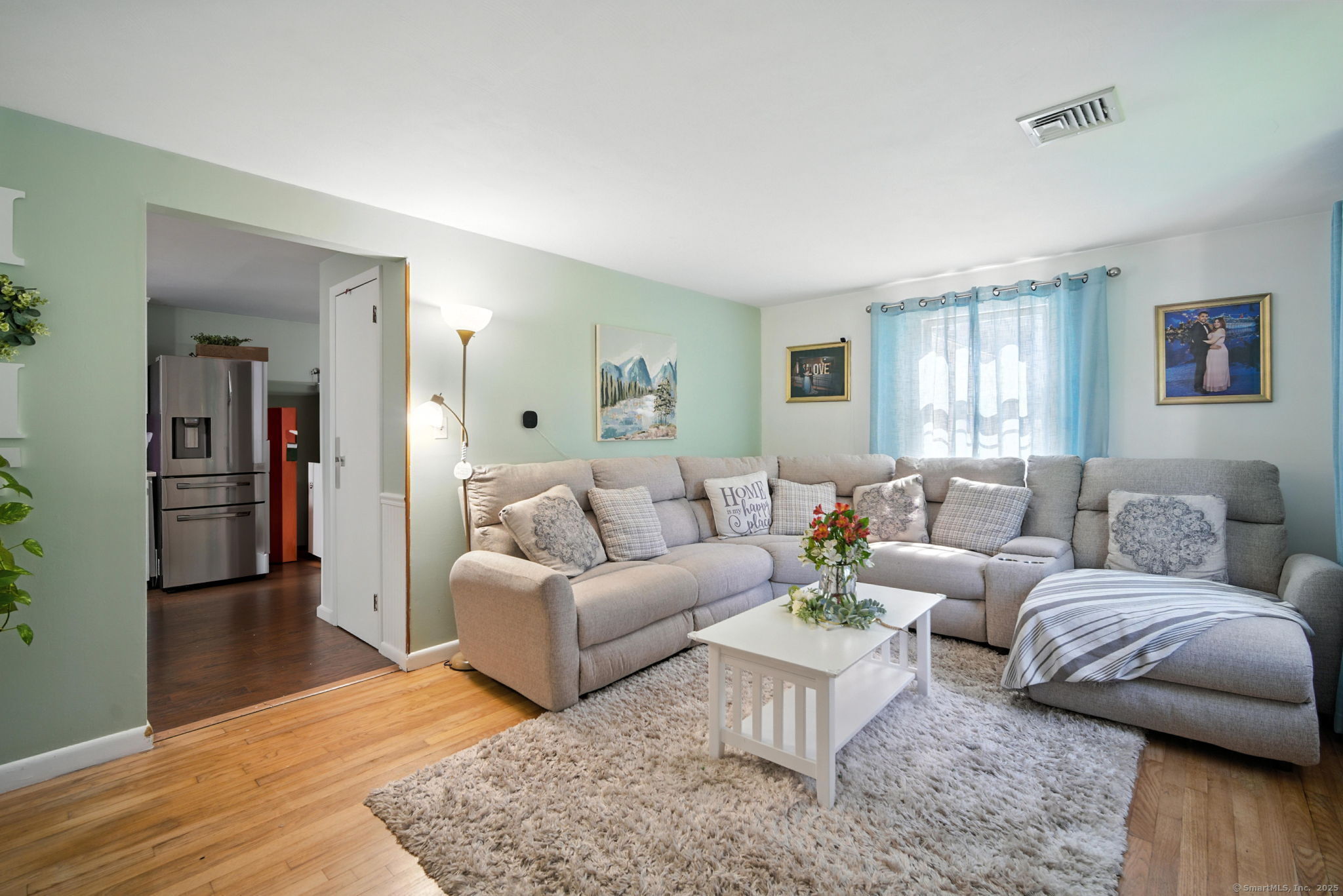 Enfield, Connecticut 06082, United States, 3 Bedrooms Bedrooms, ,1 BathroomBathrooms,Residential,Active,186490