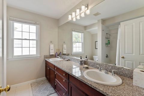 Tiny photo for 5 Northbridge #5, Cromwell, CT 06416 (MLS # 24131713)