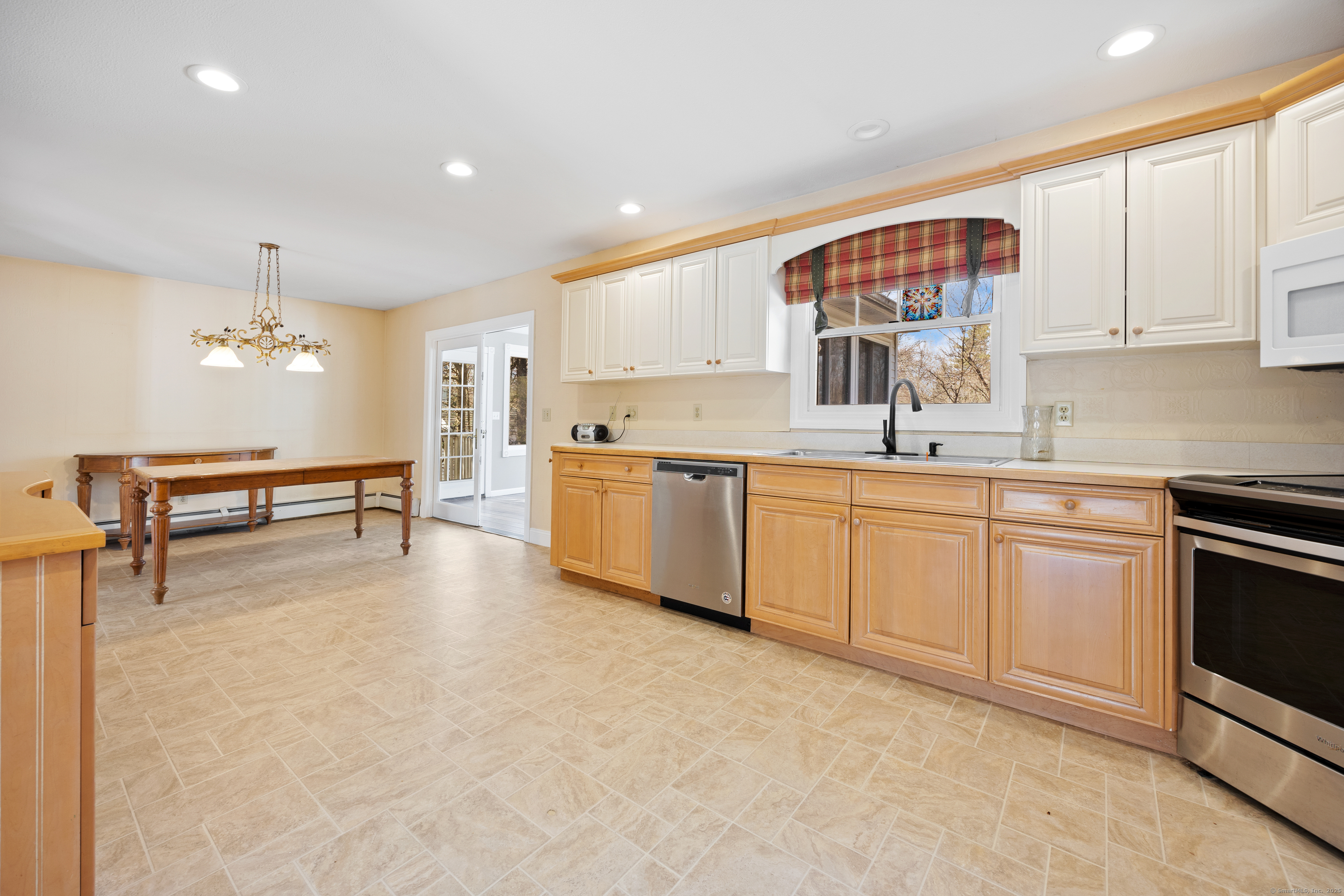 35 Beers Street, Watertown, Connecticut image 4