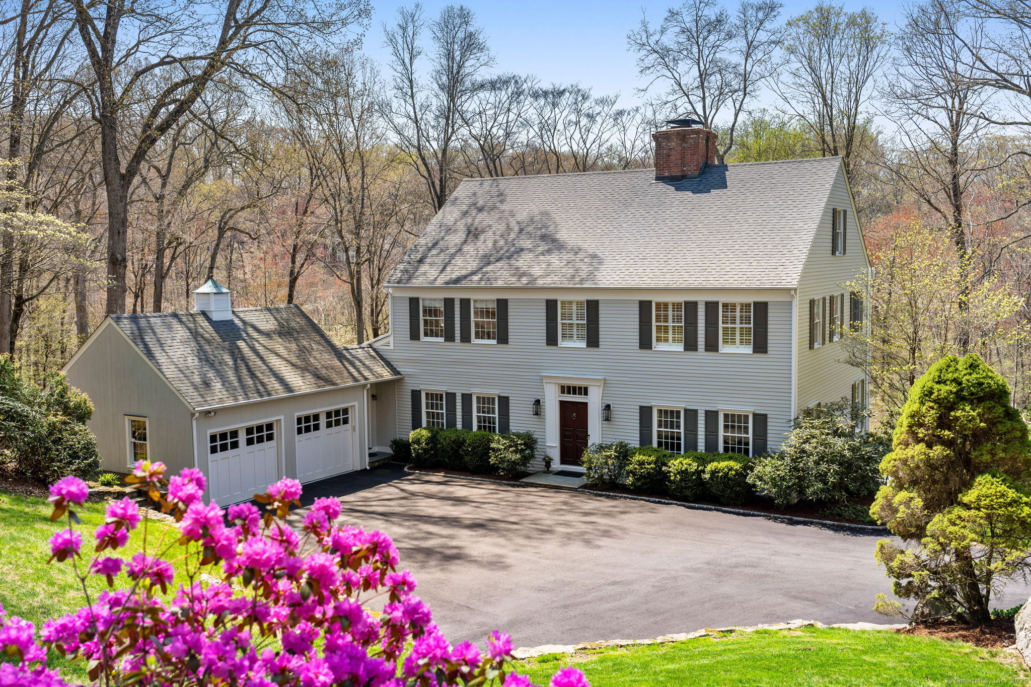 Property for Sale at Wahackme Lane, New Canaan, Connecticut - Bedrooms: 5 
Bathrooms: 4 
Rooms: 14  - $2,795,000