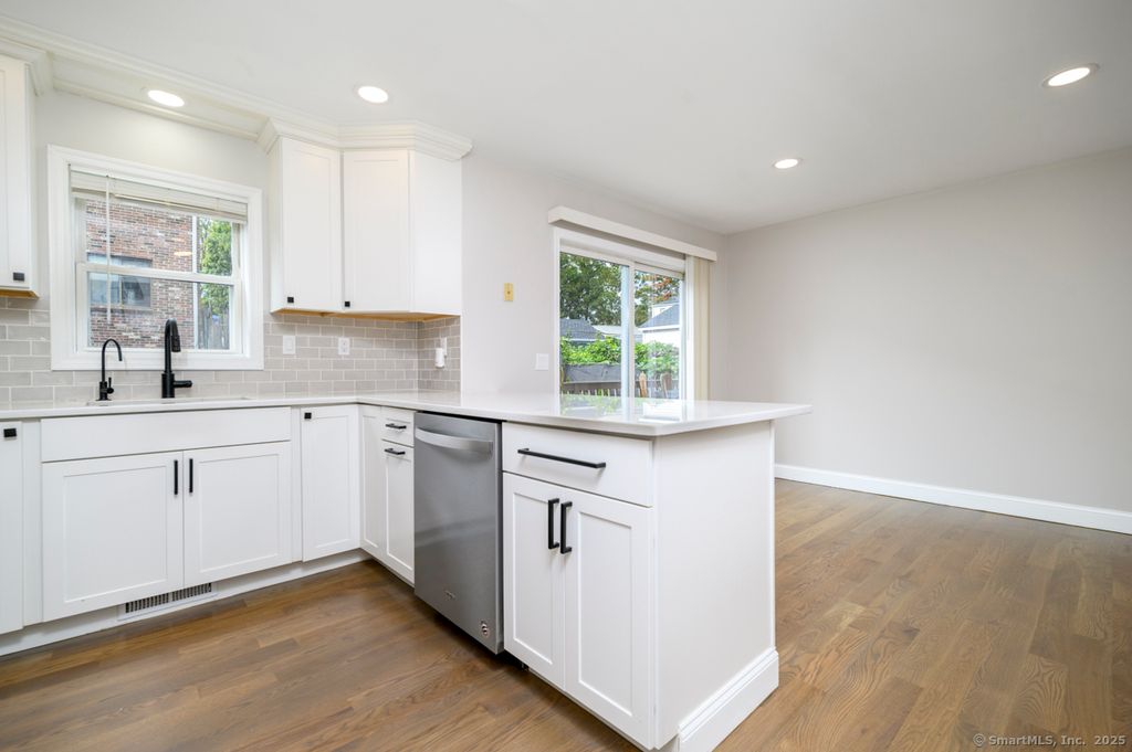 Photo of 233 Fairfield Avenue #Left Side, Stamford, CT 06902 (MLS # 24133623)