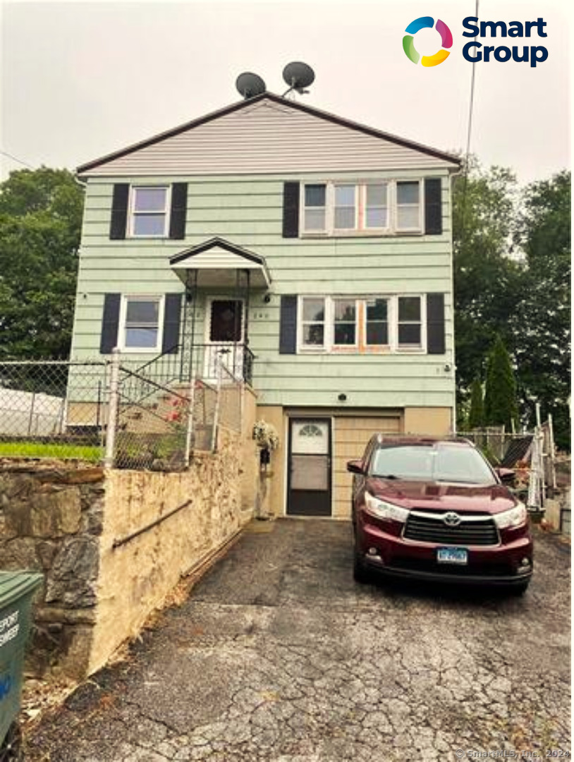 Rental Property at Priscilla Street 1 Fl, Bridgeport, Connecticut - Bedrooms: 3 
Bathrooms: 1 
Rooms: 6  - $2,000 MO.