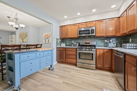 140 Thompson Street 13C East Haven CT 06513