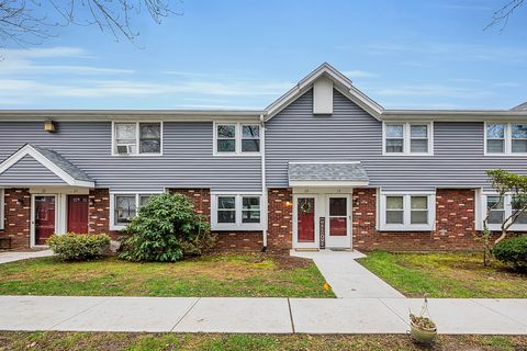 Tiny photo for 211 E Main Street #APT 20B, Branford, CT 06405 (MLS # 24143417)