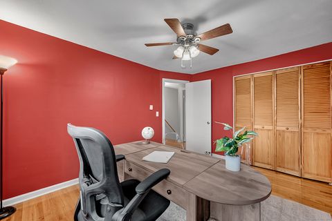 Tiny photo for 211 E Main Street #APT 20B, Branford, CT 06405 (MLS # 24143417)