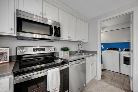 Tiny photo for 211 E Main Street #APT 20B, Branford, CT 06405 (MLS # 24143417)